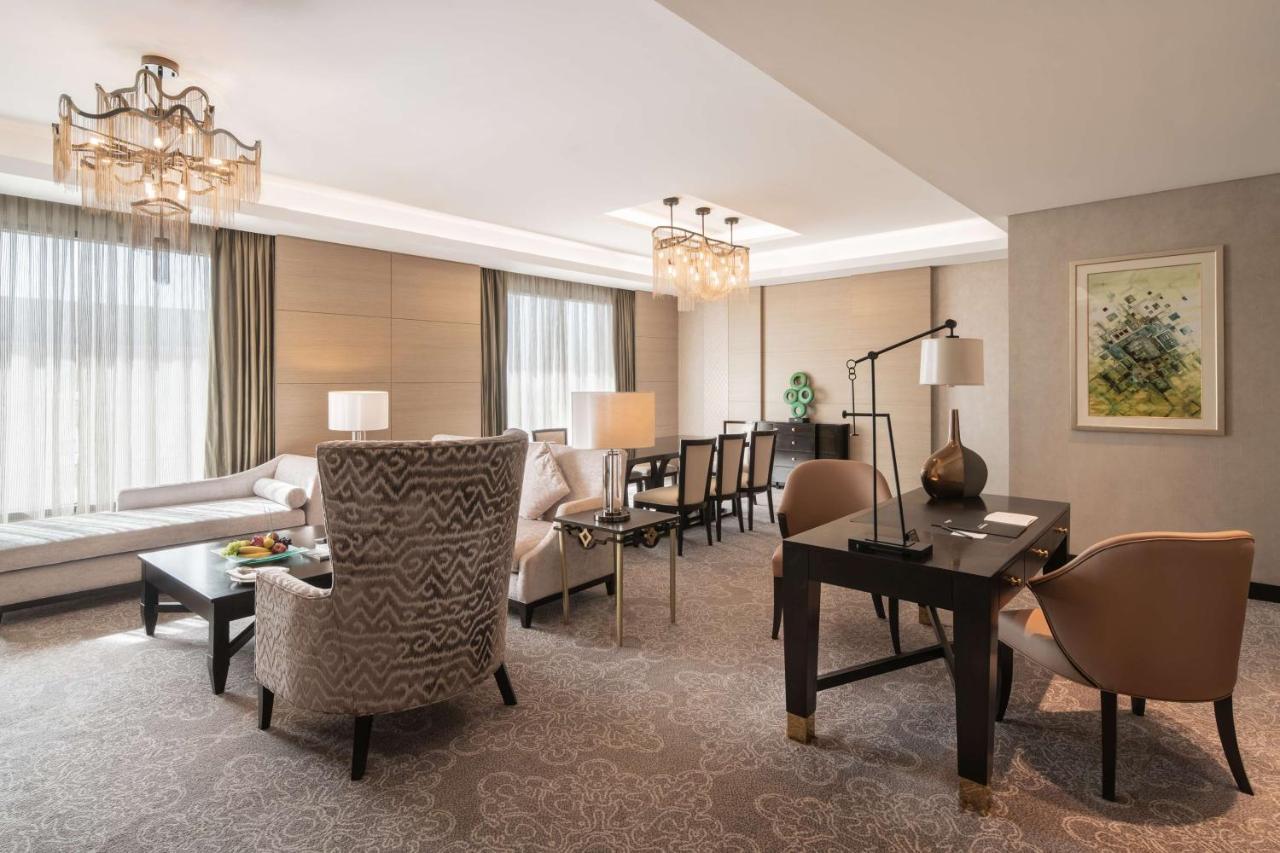 Radisson Collection Muscat, Hormuz Grand Hotel Екстериор снимка A suite at the hotel
