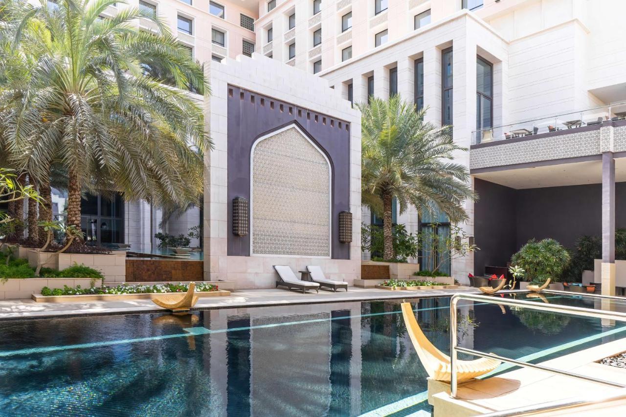 Radisson Collection Muscat, Hormuz Grand Hotel Екстериор снимка The pool at the hotel