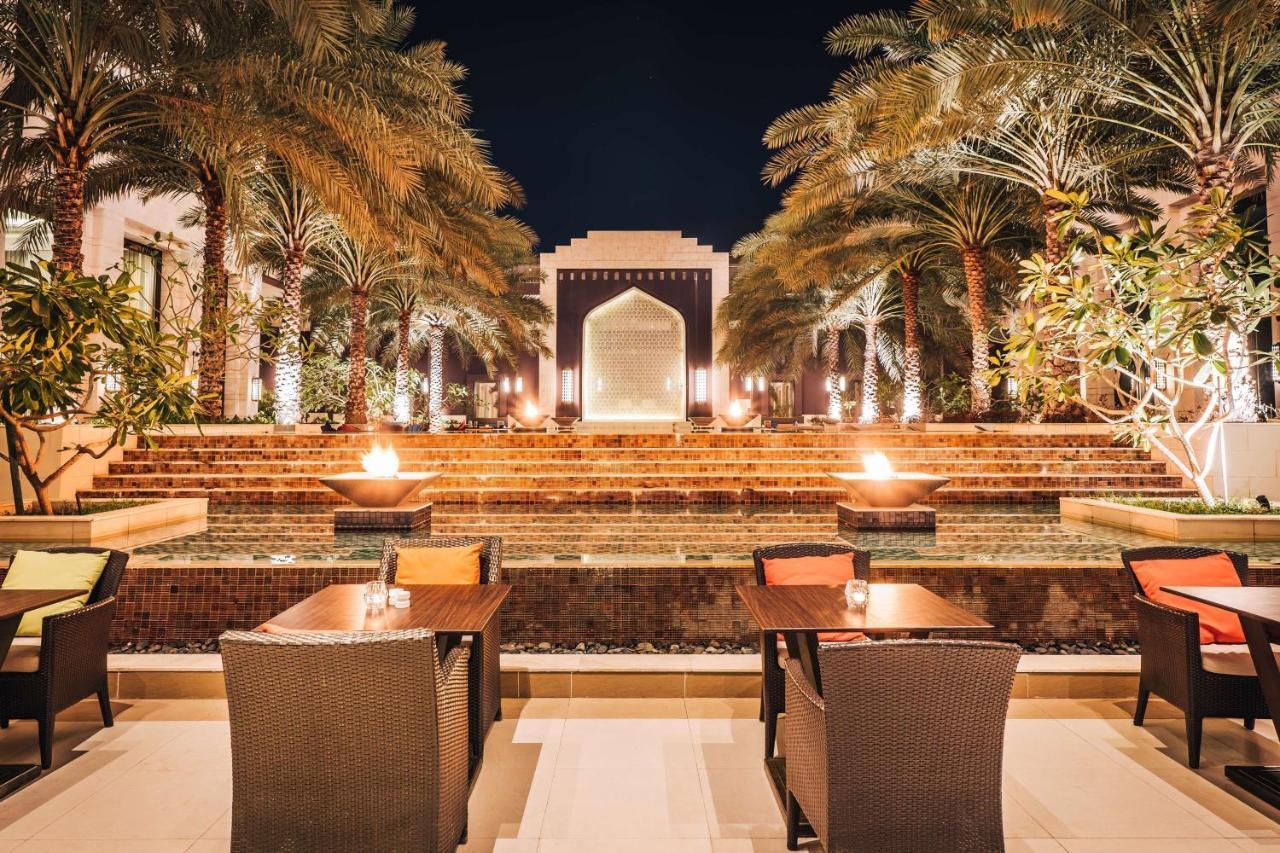 Radisson Collection Muscat, Hormuz Grand Hotel Екстериор снимка The Palace Downtown Dubai