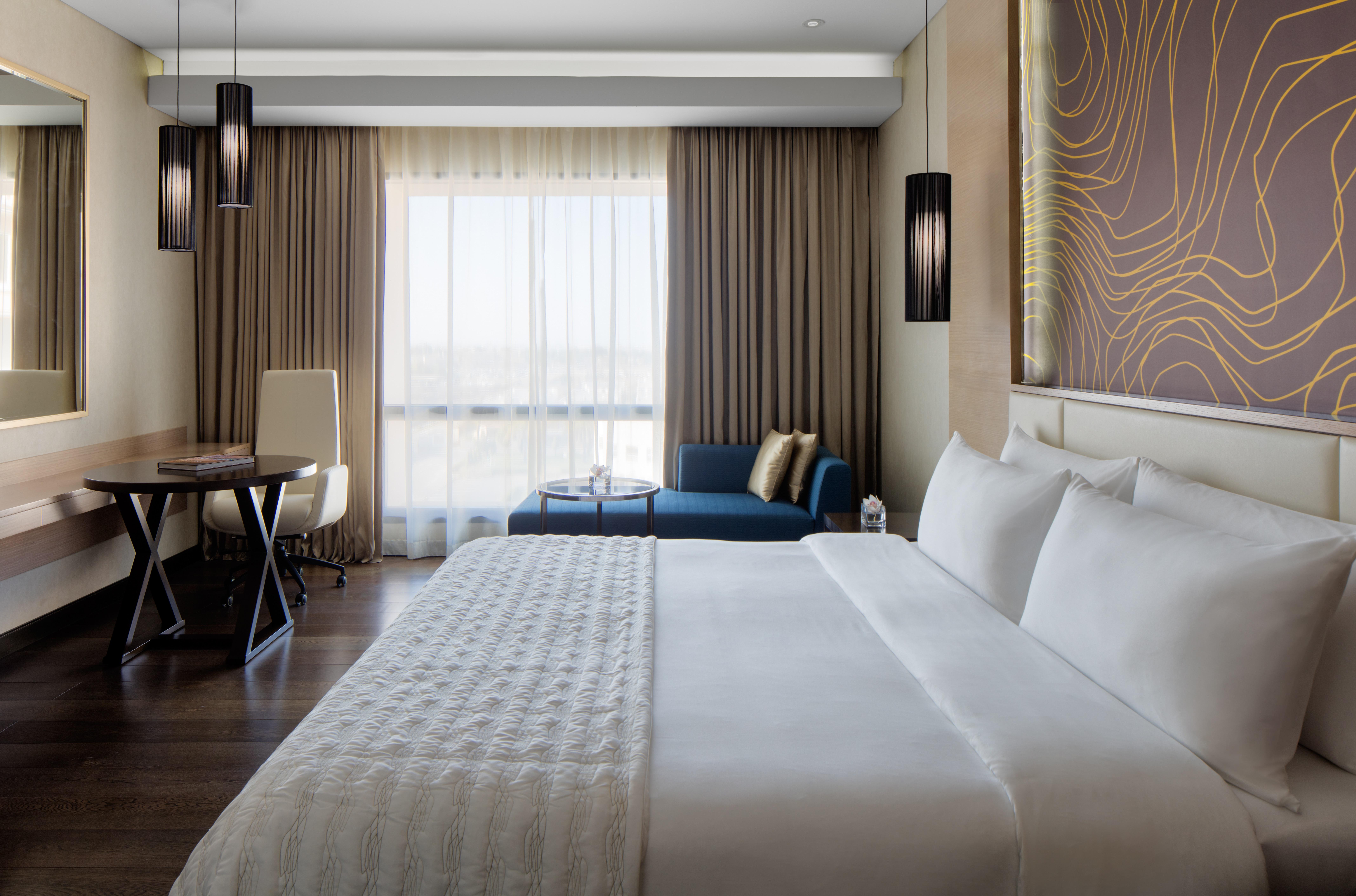 Radisson Collection Muscat, Hormuz Grand Hotel Екстериор снимка A guest room at the Westin Hyderabad