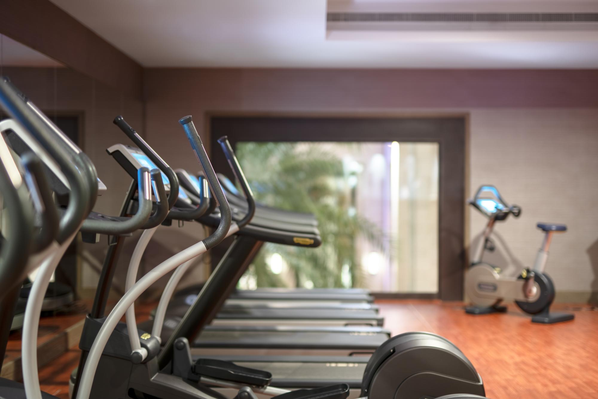 Radisson Collection Muscat, Hormuz Grand Hotel Екстериор снимка A gym