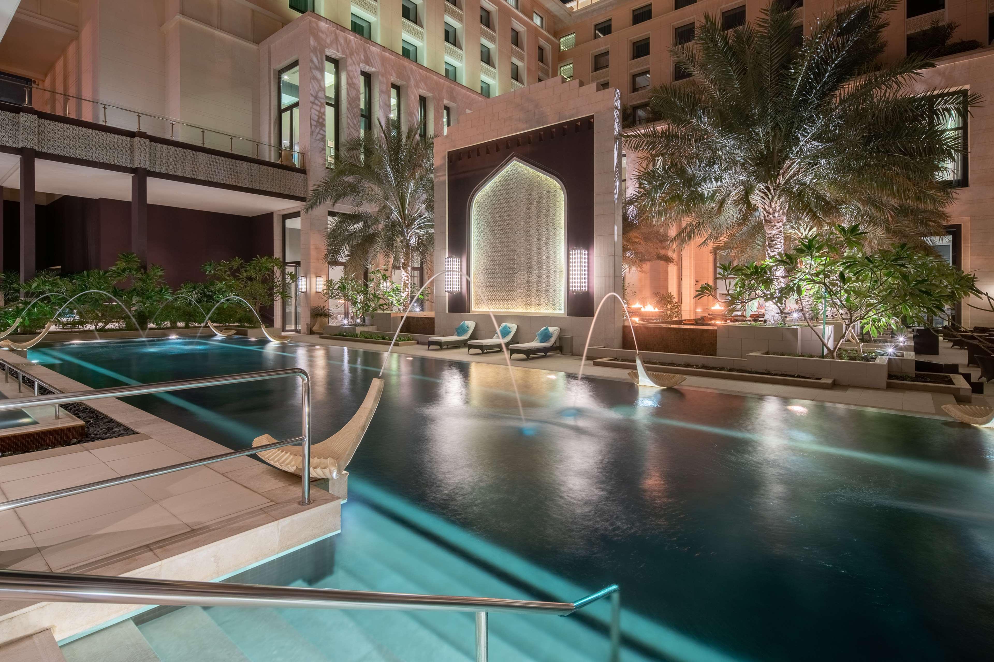 Radisson Collection Muscat, Hormuz Grand Hotel Екстериор снимка The pool at The Oberoi, Dubai