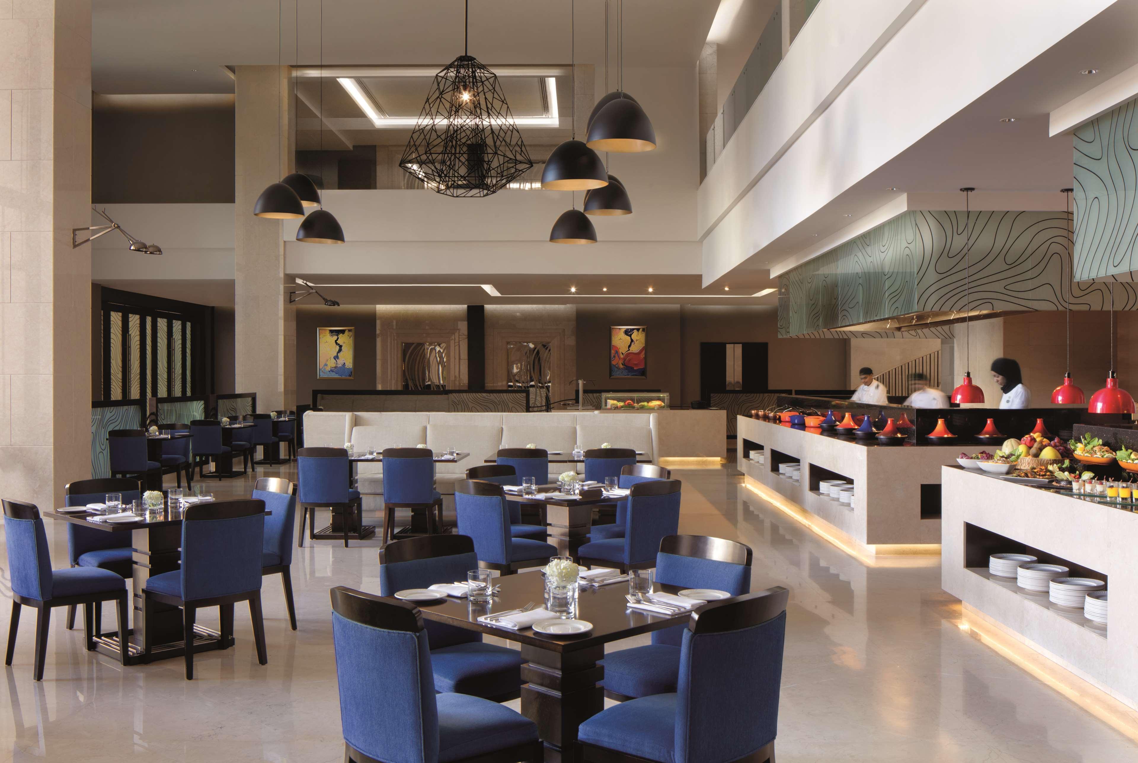 Radisson Collection Muscat, Hormuz Grand Hotel Екстериор снимка The restaurant at the hotel
